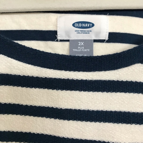 Old Navy Top - Picture 2 of 5